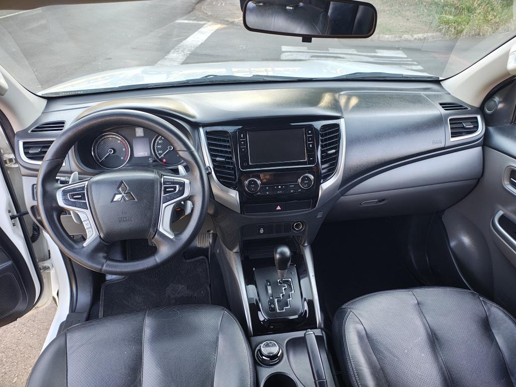 MITSUBISHI L 200 Triton - Foto