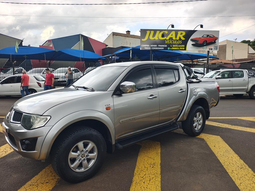 MITSUBISHI L 200 Triton - Foto