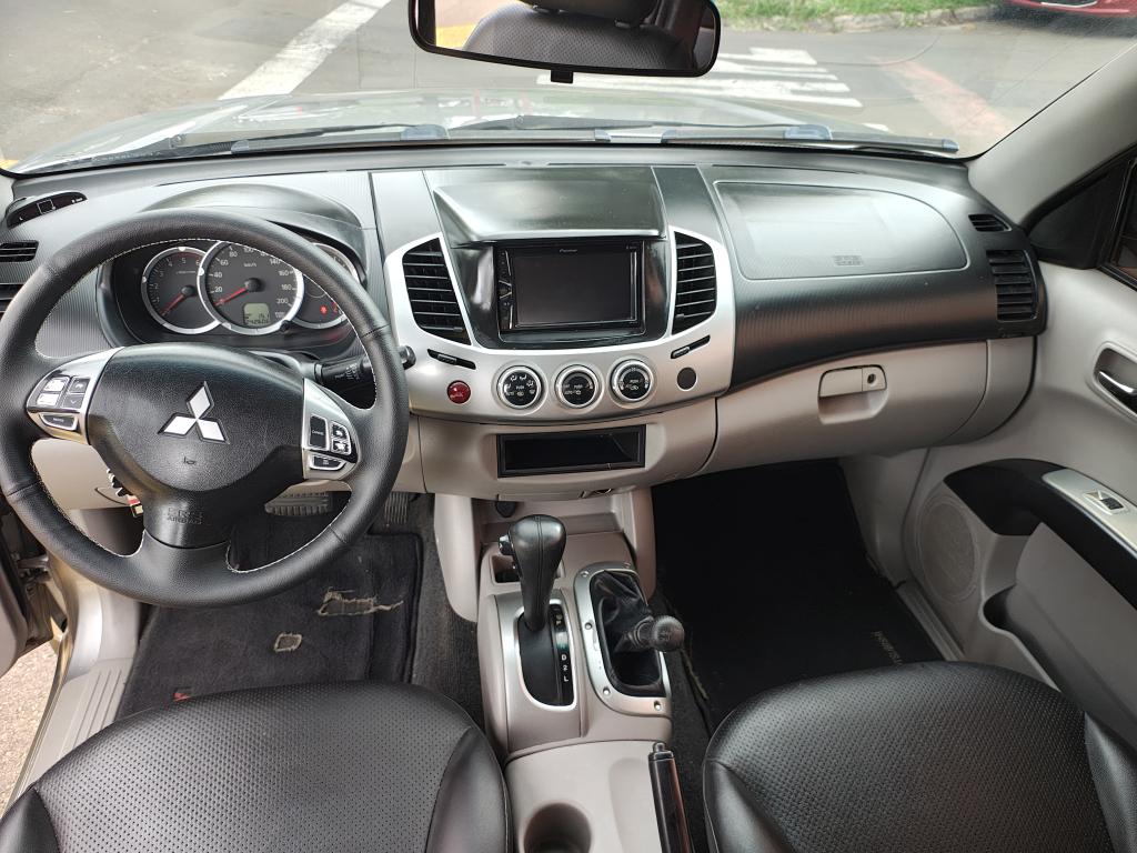 MITSUBISHI L 200 Triton - Foto