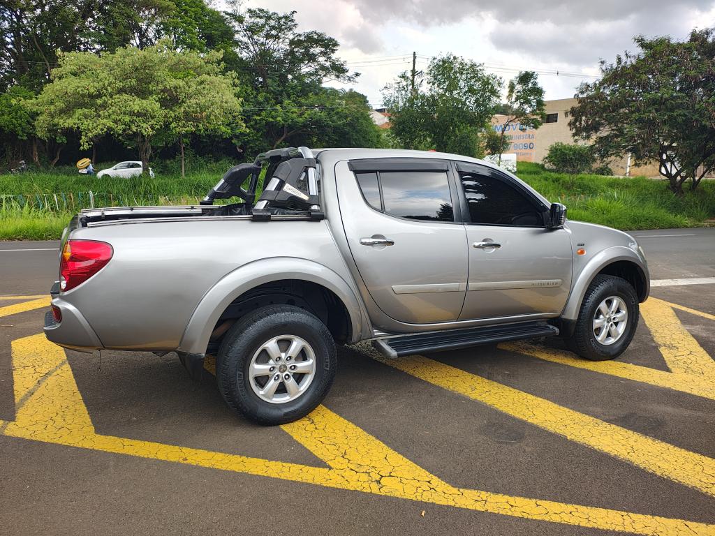 MITSUBISHI L 200 Triton - Foto