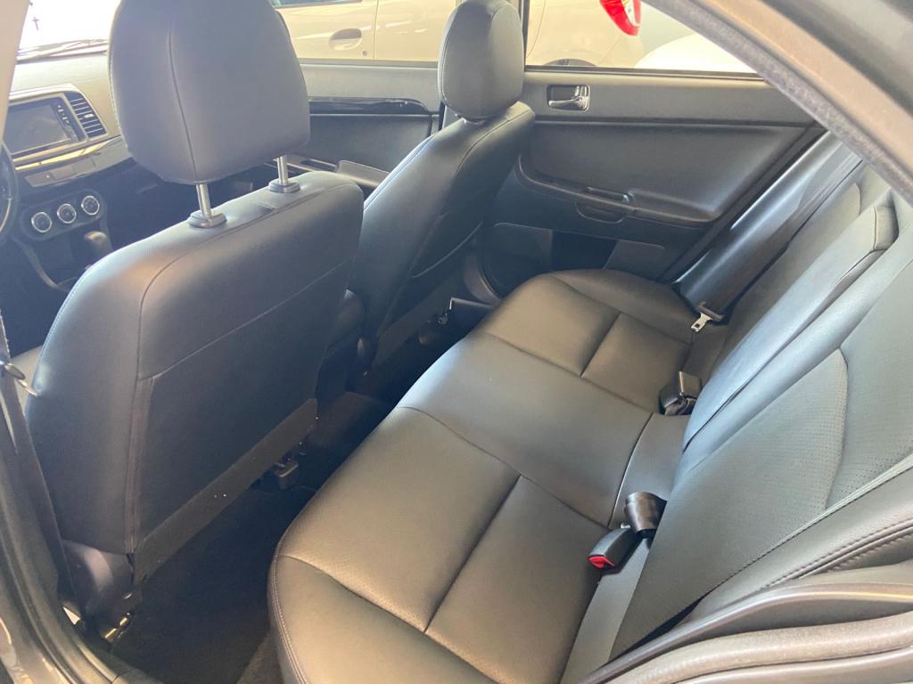 MITSUBISHI Lancer - Foto