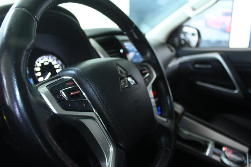 MITSUBISHI Pajero Sport - Foto