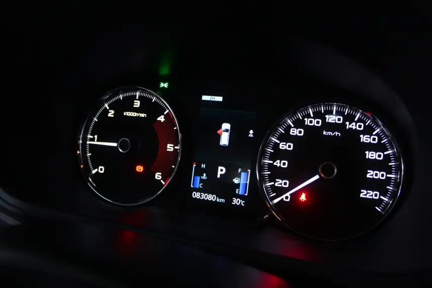 MITSUBISHI Pajero Sport - Foto