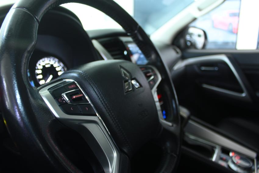 MITSUBISHI Pajero Sport - Foto