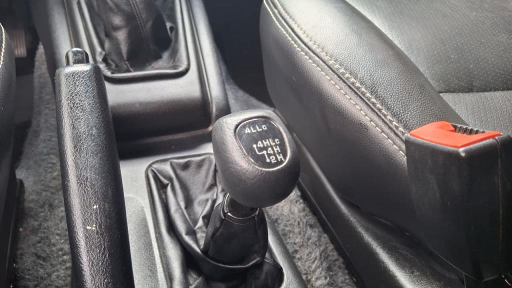 MITSUBISHI Pajero TR4 - Foto