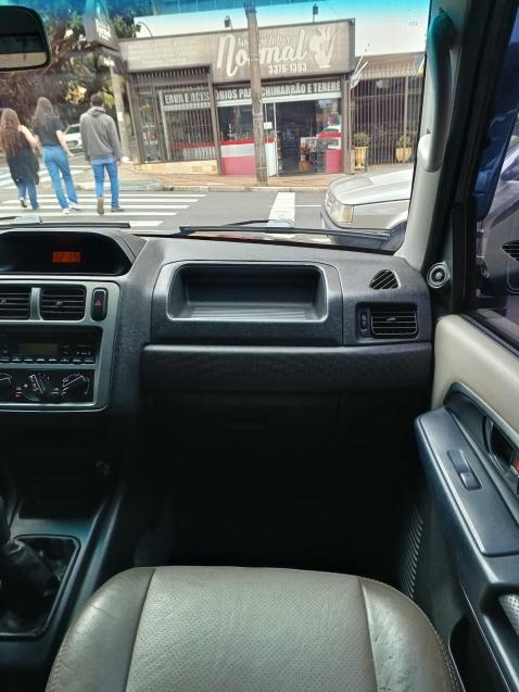 MITSUBISHI Pajero TR4 - Foto