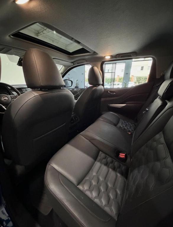 NISSAN Frontier - Foto