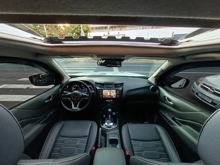 NISSAN Frontier - Foto