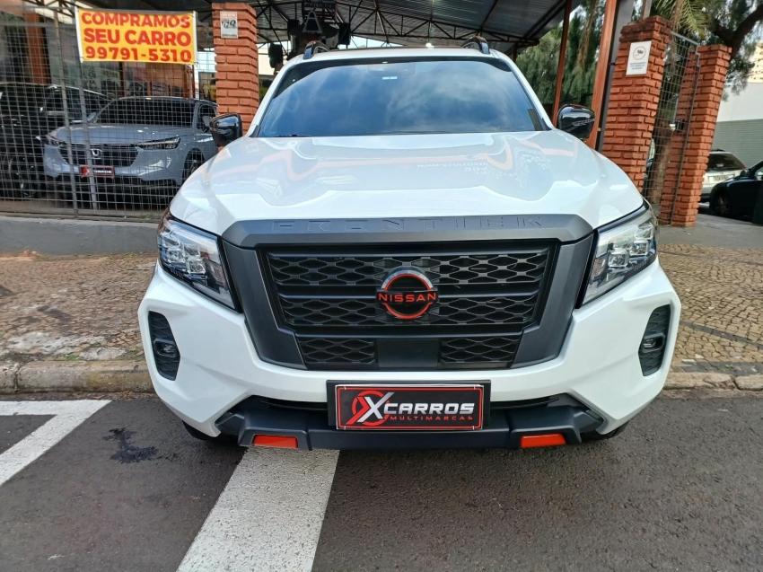 NISSAN Frontier - Foto
