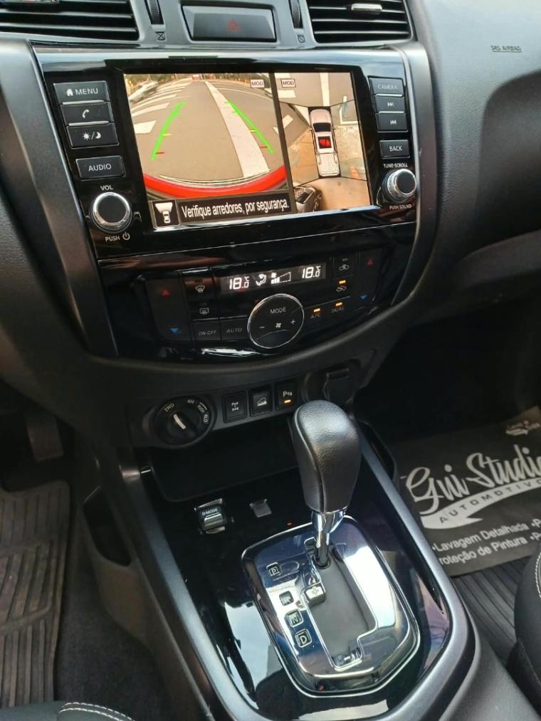 NISSAN Frontier - Foto