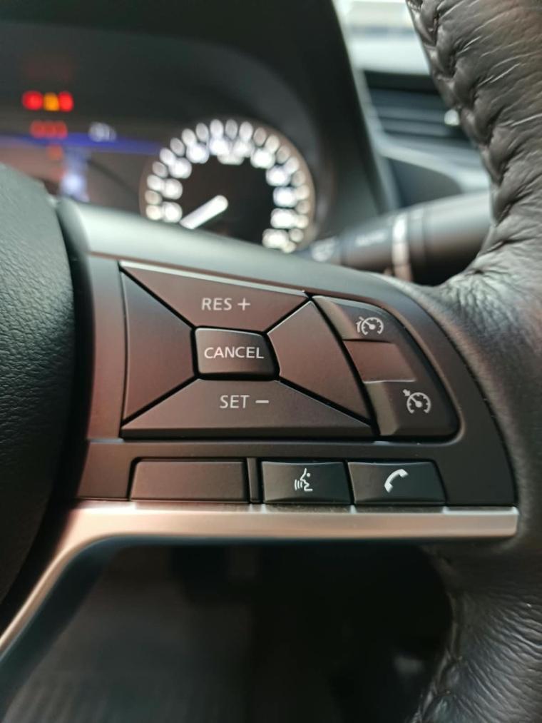 NISSAN Frontier - Foto