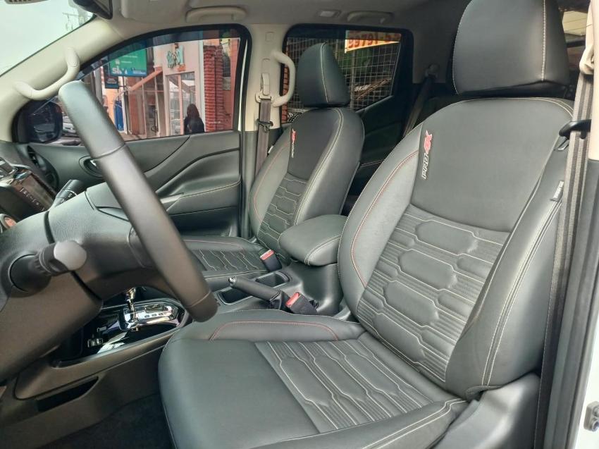 NISSAN Frontier - Foto