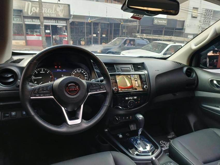 NISSAN Frontier - Foto