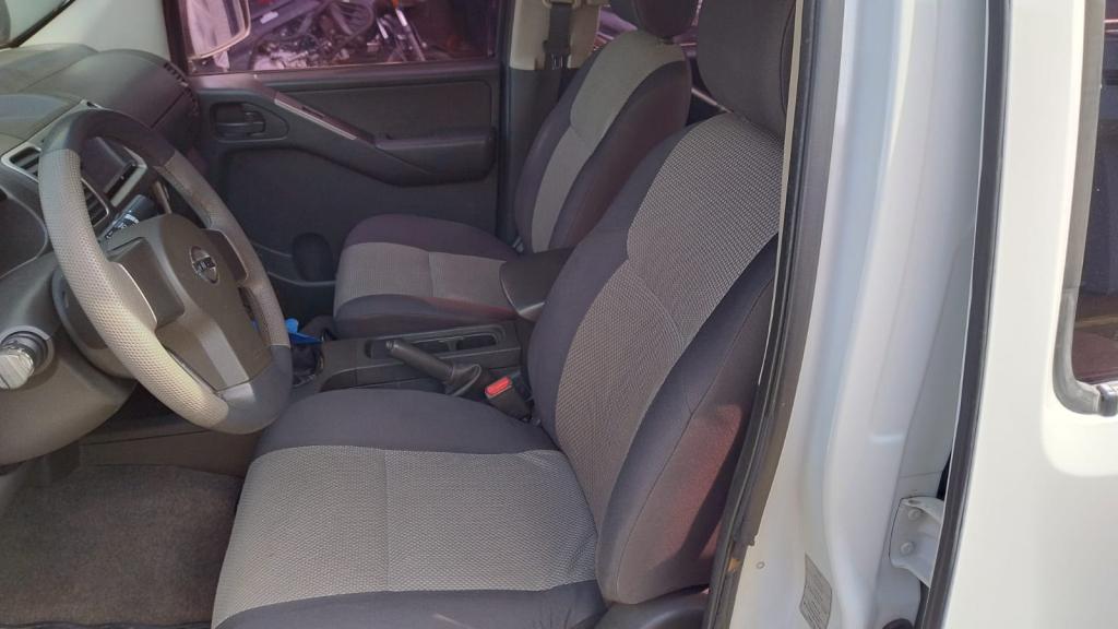 NISSAN Frontier - Foto