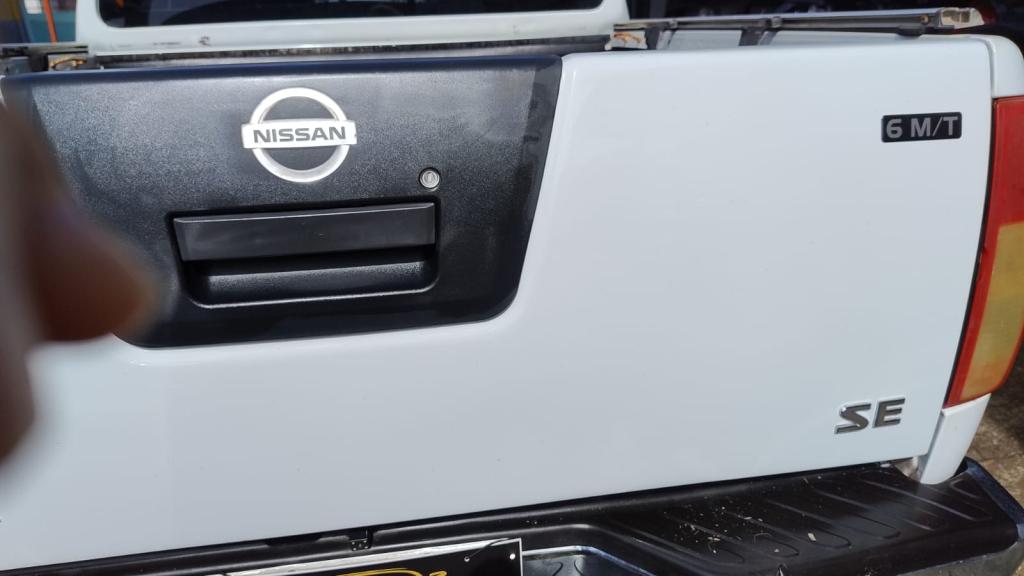 NISSAN Frontier - Foto