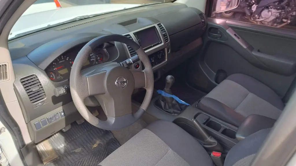 NISSAN Frontier - Foto