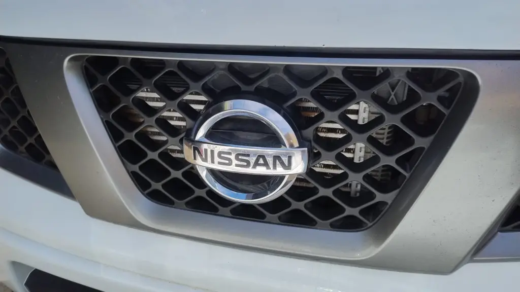 NISSAN Frontier - Foto