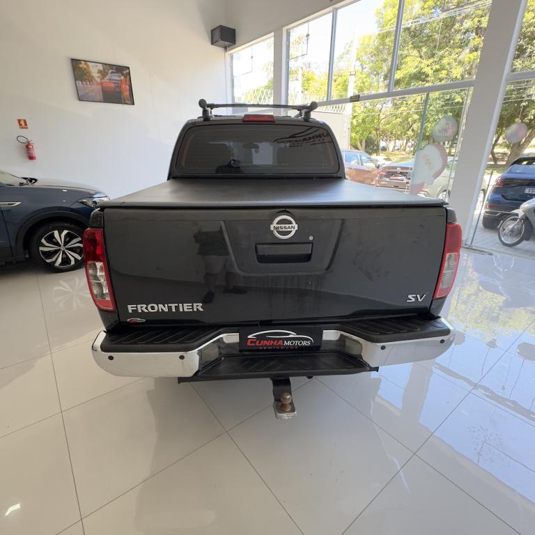 NISSAN Frontier - Foto