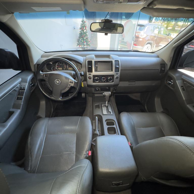 NISSAN Frontier - Foto