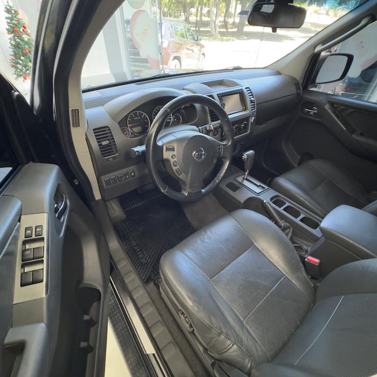 NISSAN Frontier - Foto