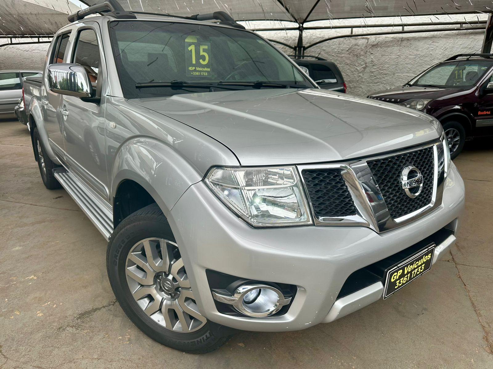 NISSAN Frontier - Foto