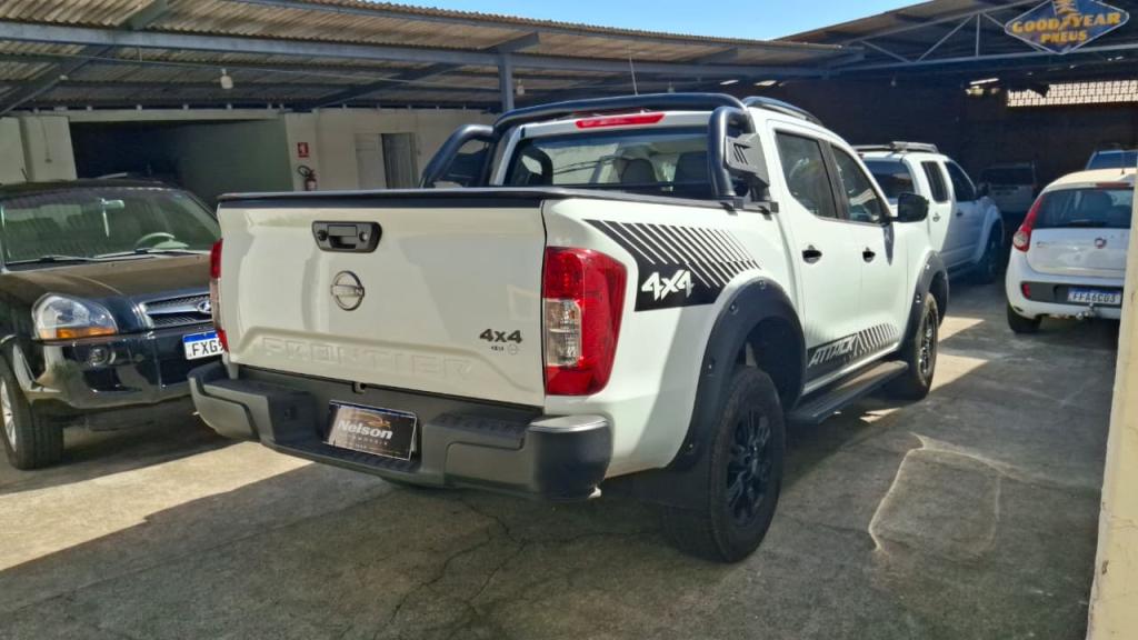 NISSAN Frontier - Foto