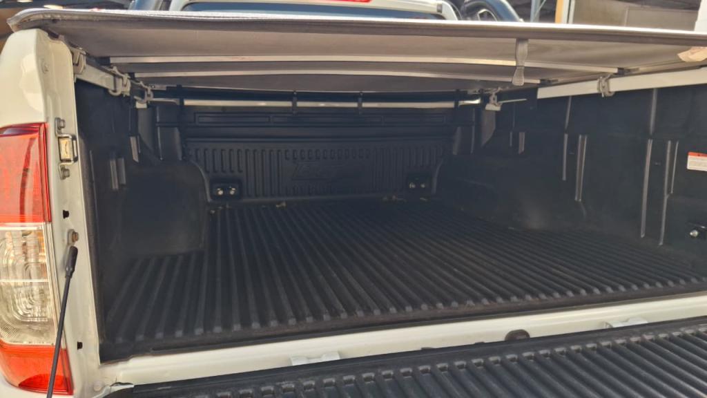 NISSAN Frontier - Foto