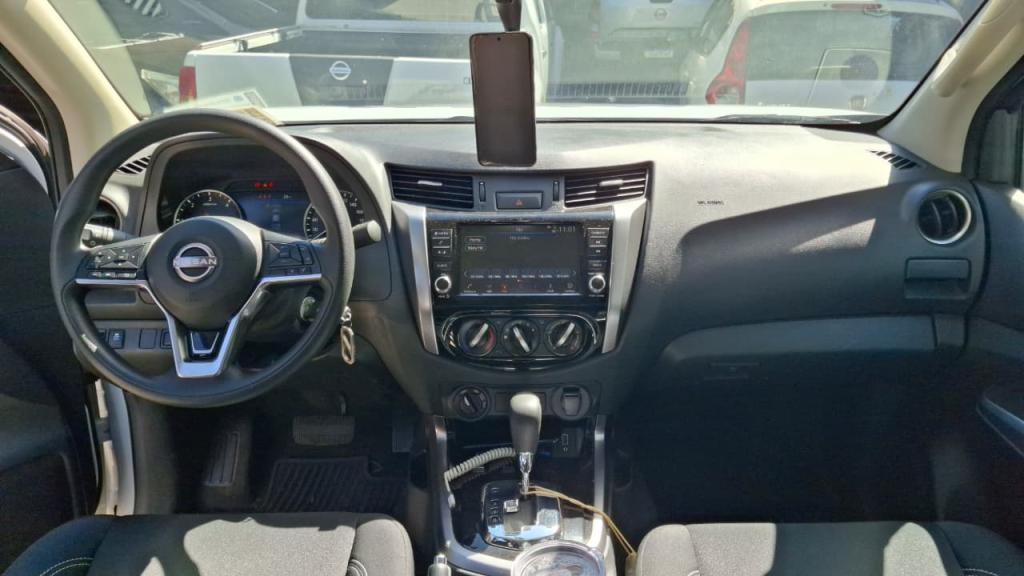 NISSAN Frontier - Foto