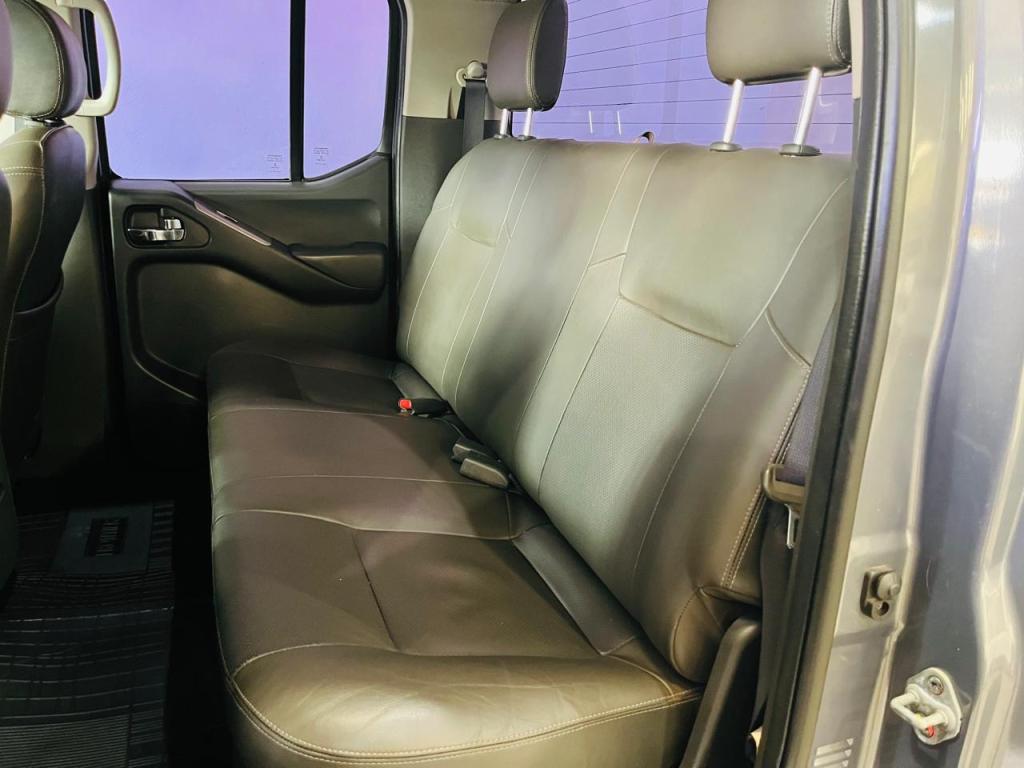 NISSAN Frontier - Foto