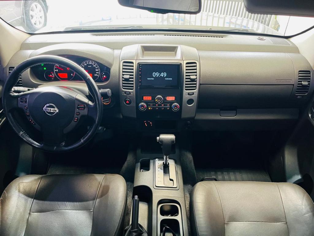 NISSAN Frontier - Foto