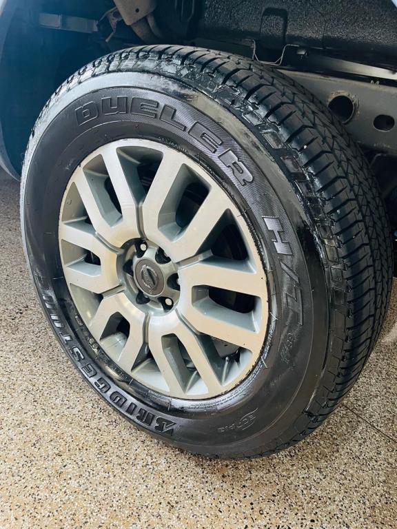 NISSAN Frontier - Foto