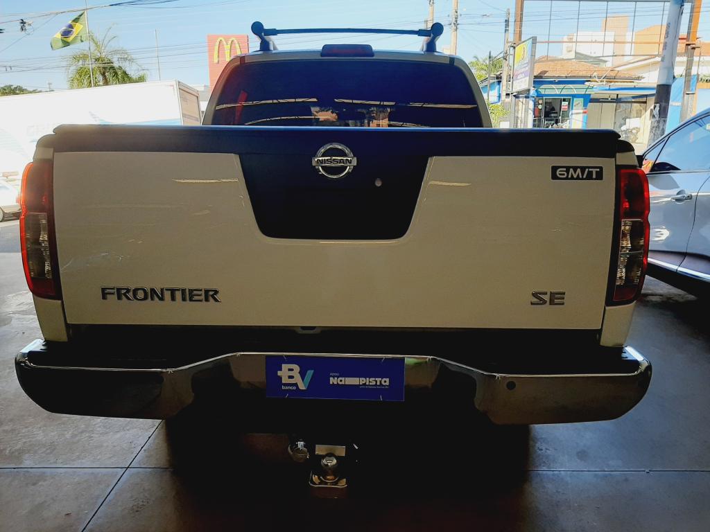 NISSAN Frontier - Foto