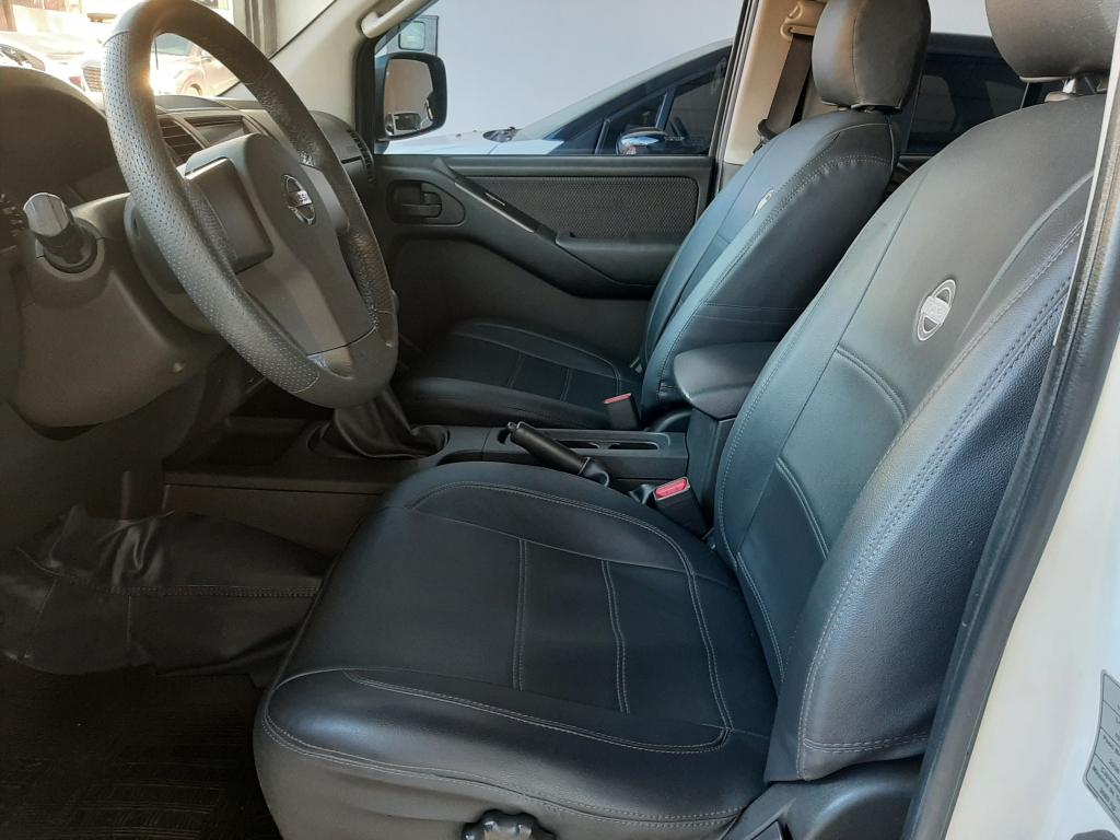 NISSAN Frontier - Foto