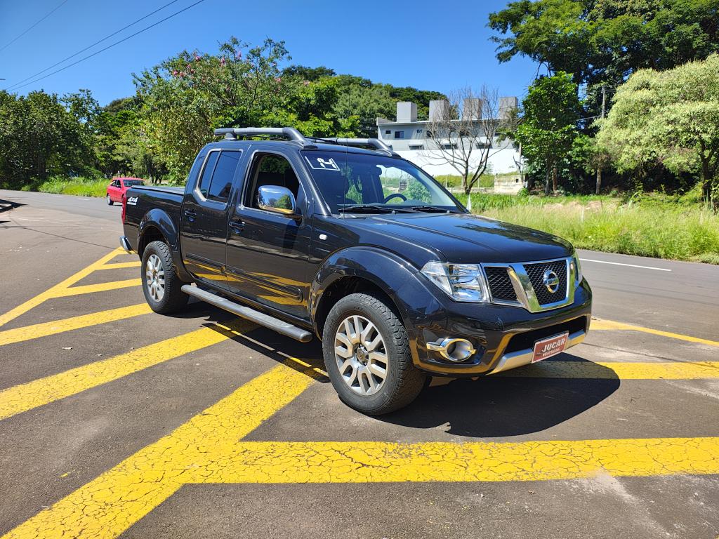 NISSAN Frontier - Foto