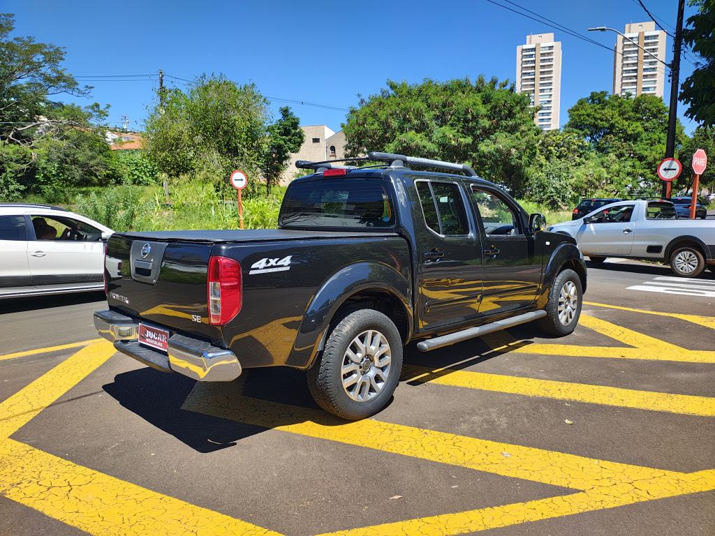 NISSAN Frontier - Foto