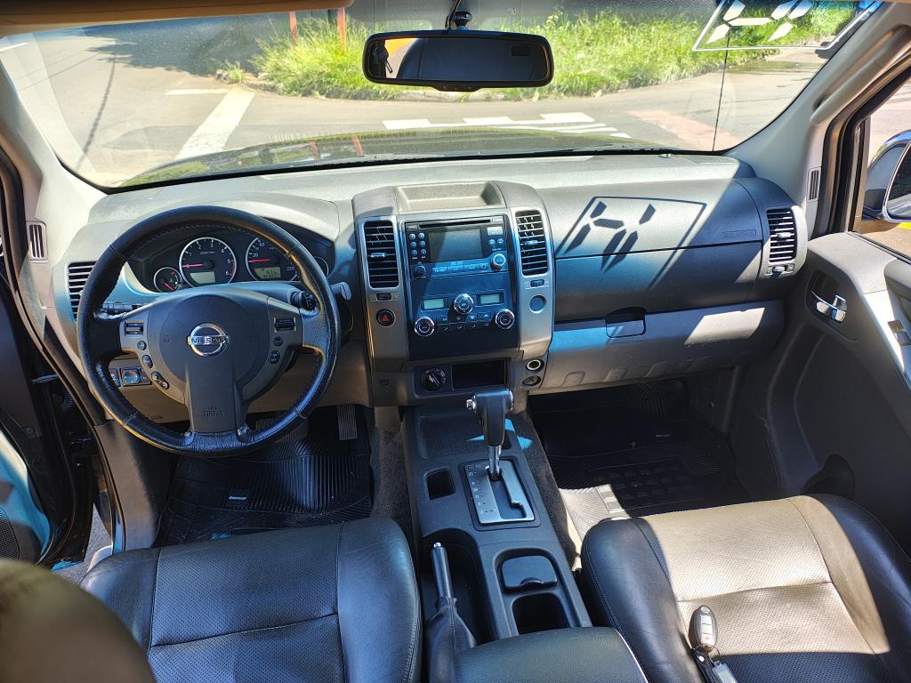 NISSAN Frontier - Foto