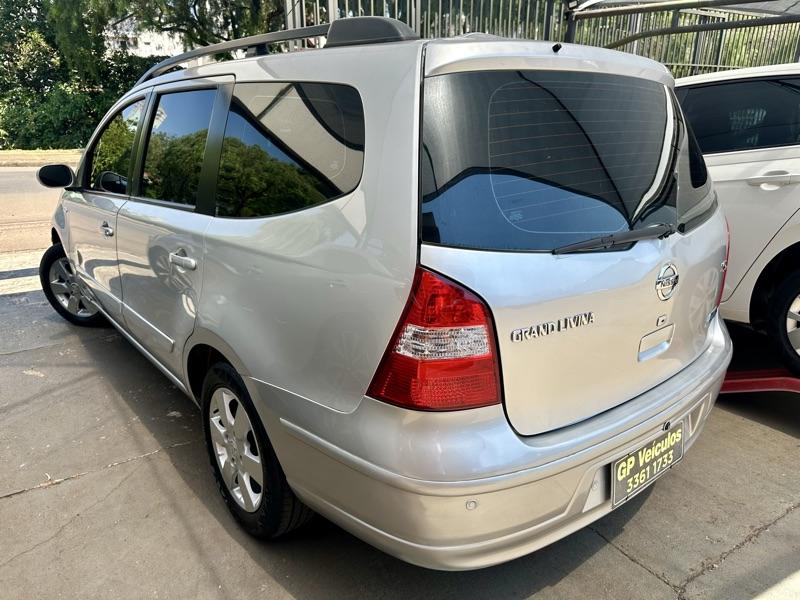 NISSAN Grand Livina - Foto
