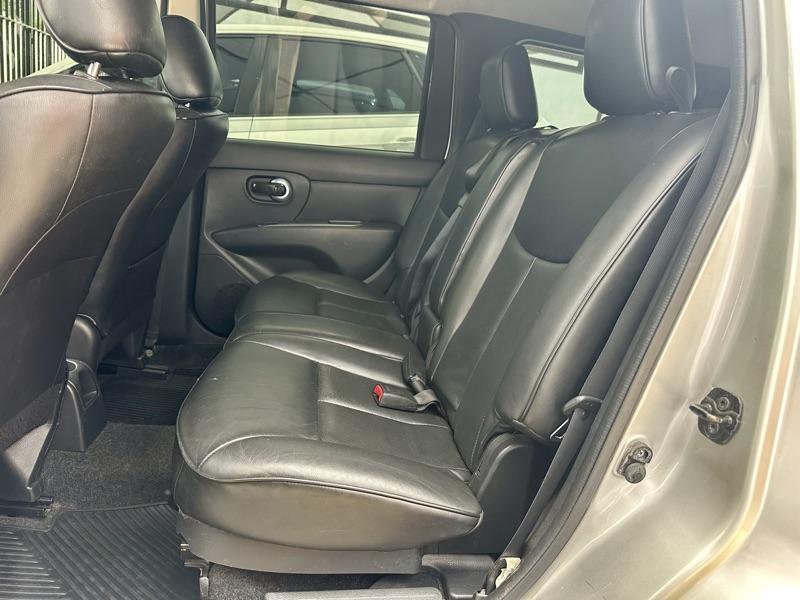 NISSAN Grand Livina - Foto