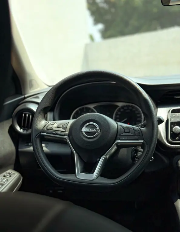 NISSAN Kicks - Miniatura