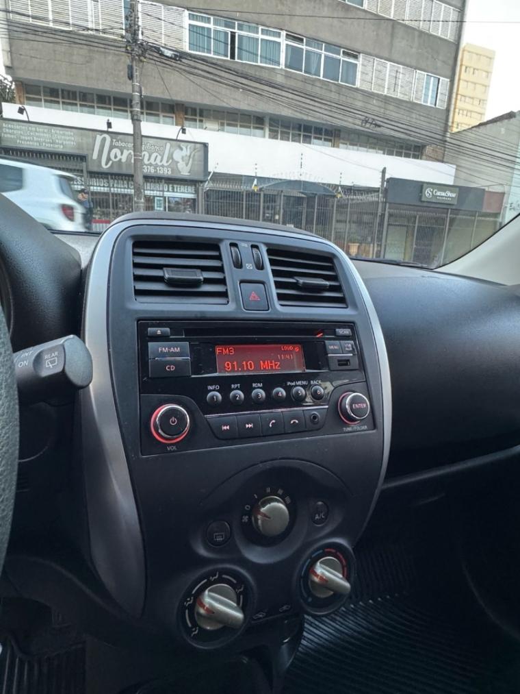 NISSAN March - Foto
