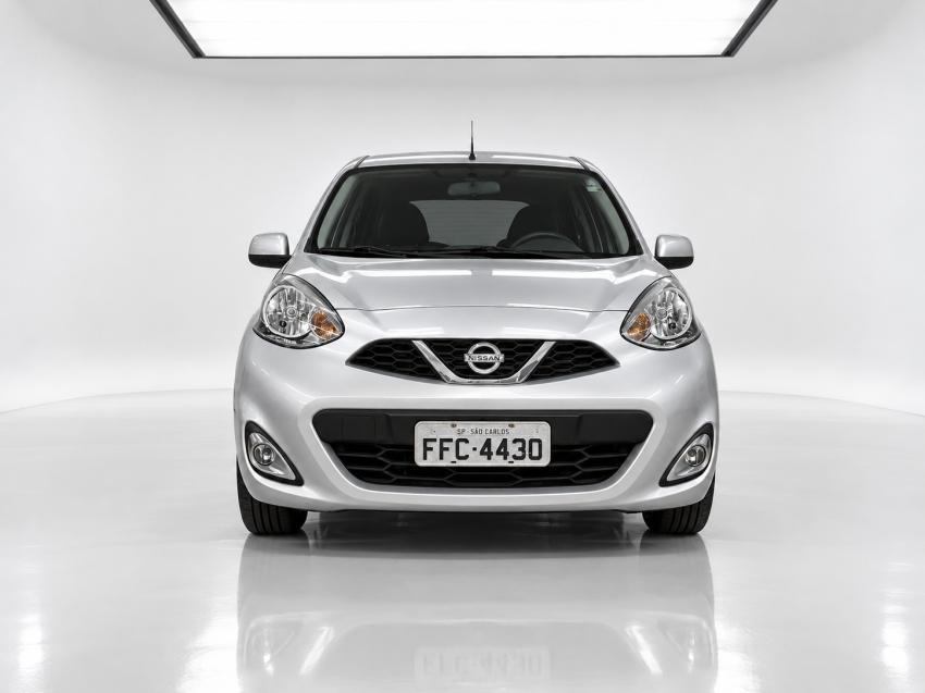 NISSAN March - Foto
