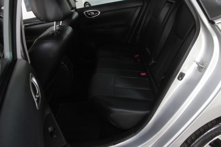 NISSAN Sentra - Foto