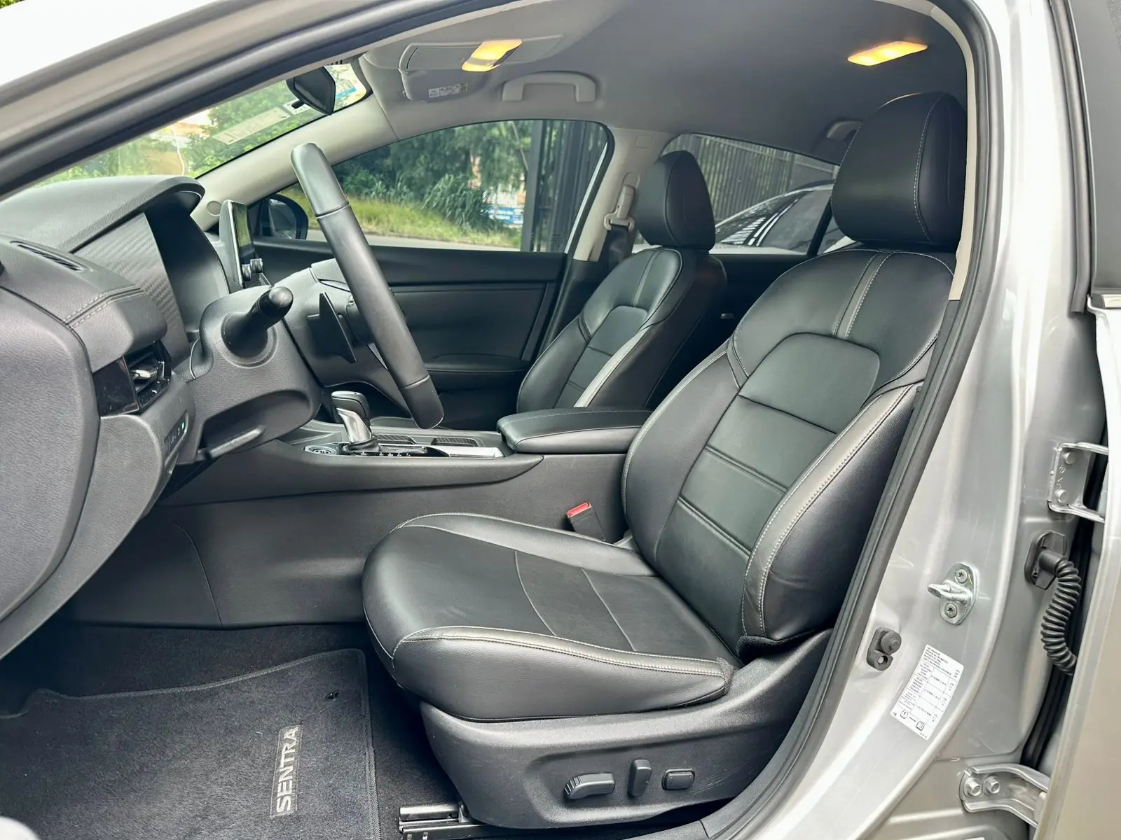 NISSAN Sentra - Foto