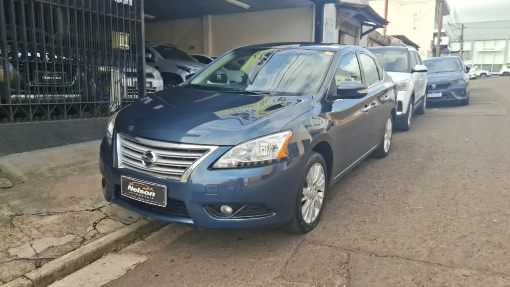 NISSAN Sentra