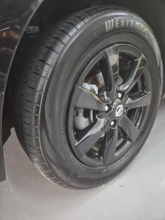 NISSAN Versa Sedan - Foto