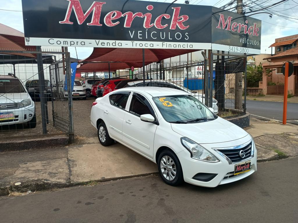 NISSAN Versa Sedan