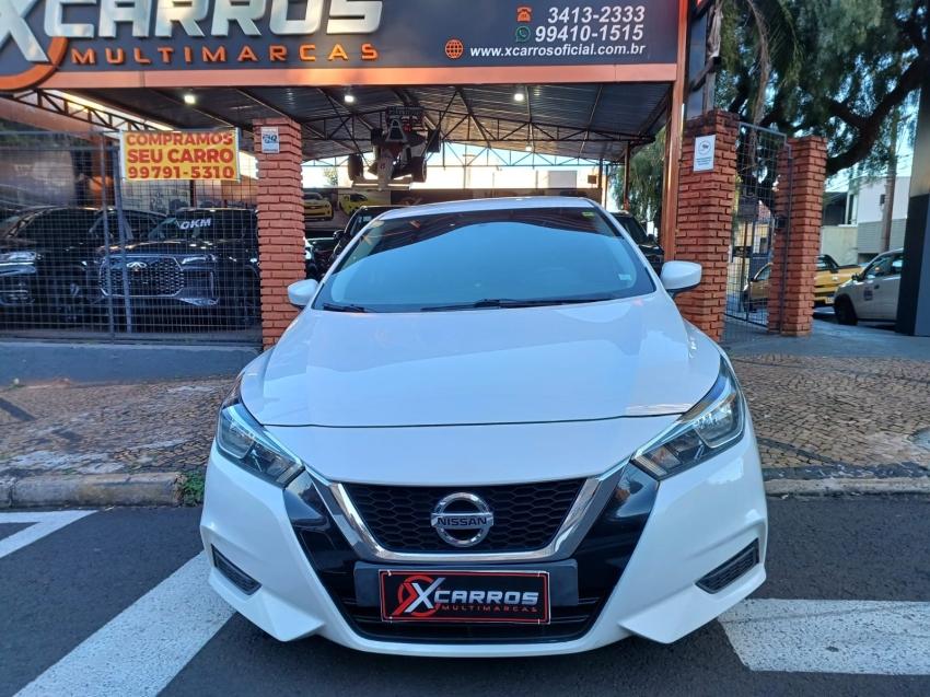 NISSAN Versa Sedan - Foto
