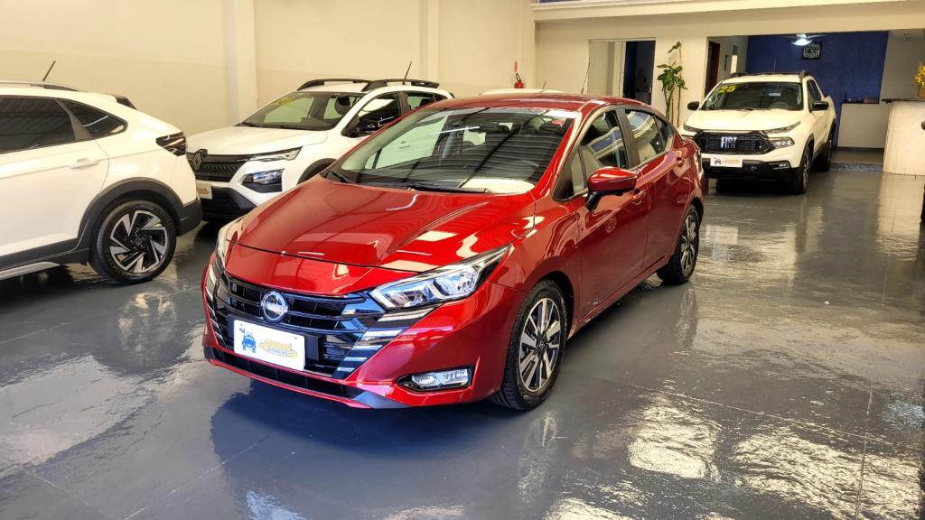 NISSAN Versa Sedan - Foto
