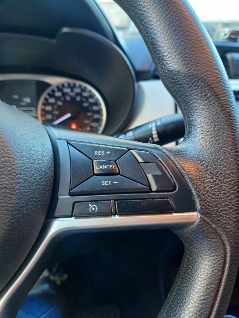 NISSAN Versa Sedan - Foto