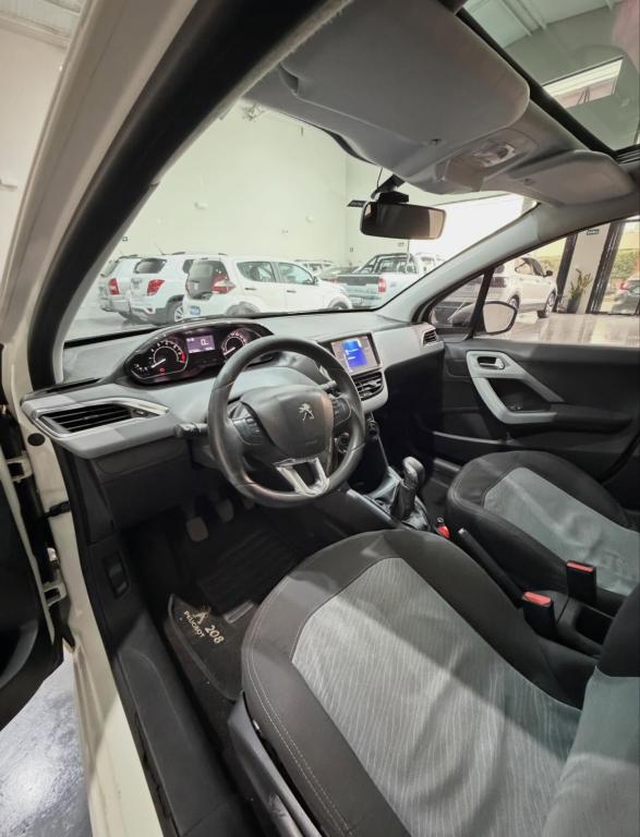 PEUGEOT 2008 - Foto